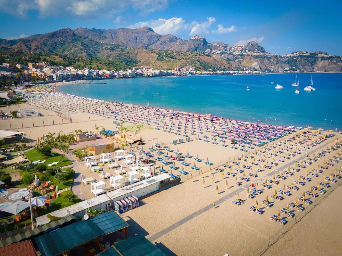 Schisò Beach - Giardini Naxos